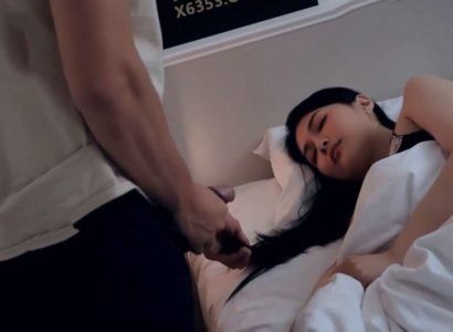 18+: Con trai lạm dụng mẹ kế